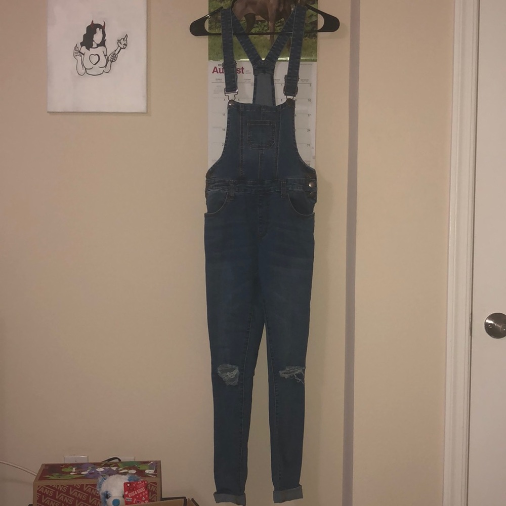 Women’s over all’s